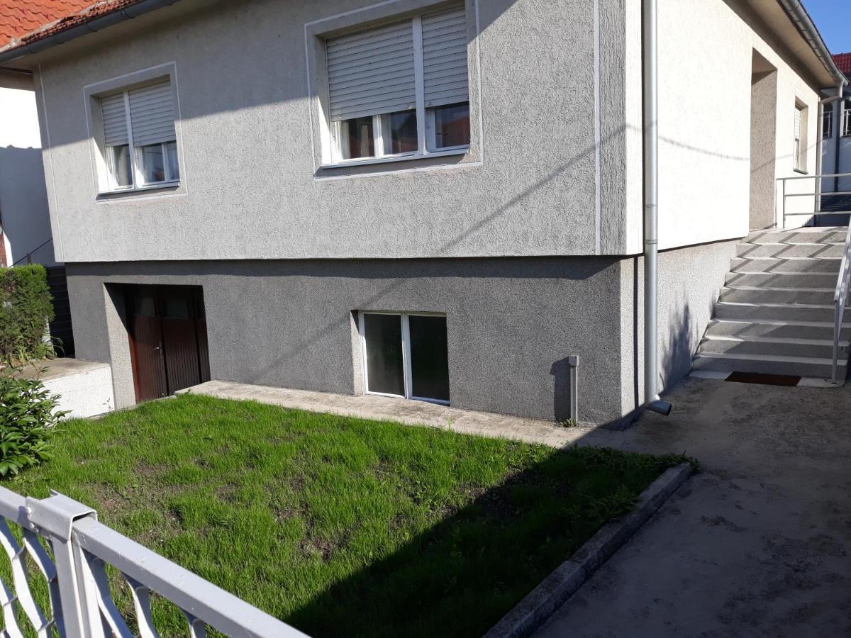 Haus Apartman Zajecar M&L מראה חיצוני תמונה